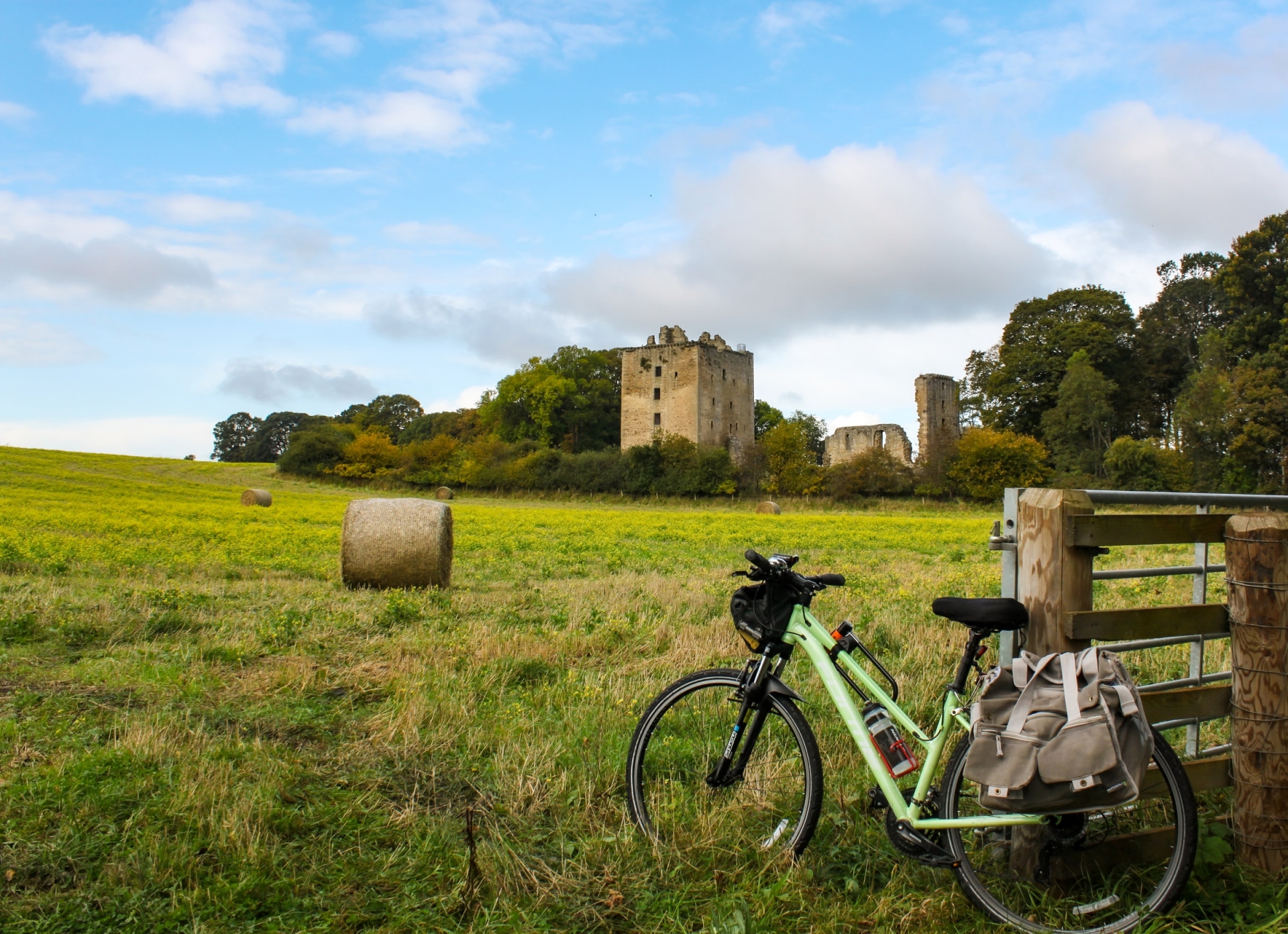 Pedaleando por Lagos y Castillos [BIKE 2024]